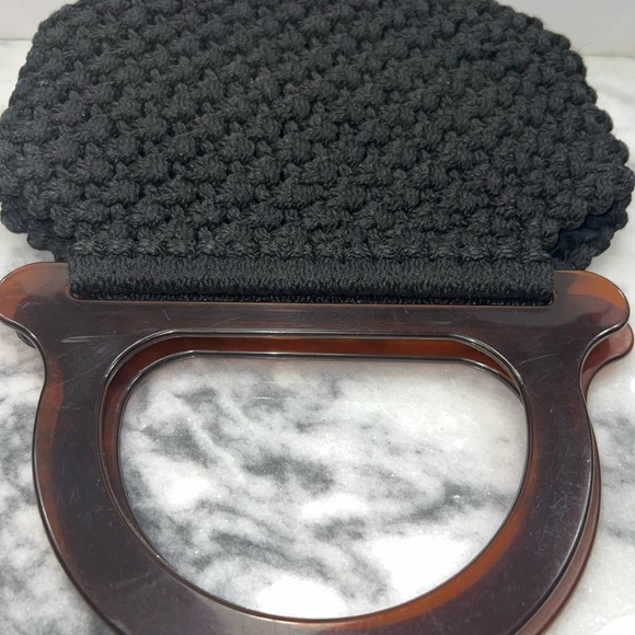 Vintage Macrame Black Lined Knotted Handbag w Plastic Tortoise Shell Handles - Picture 5 of 9